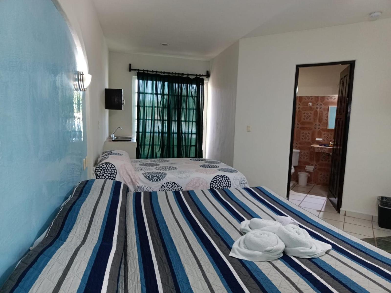 Hotel Atlantida Playa del Carmen Exterior photo